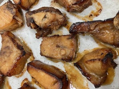 画像2: メカジキの骨付カマステーキ【こちらで焼いています／冷凍にてお届け】